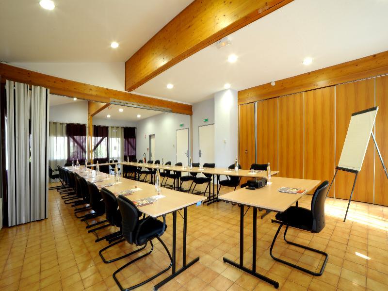 Enzo Hotels Trappes By Kyriad Direct Exterior foto