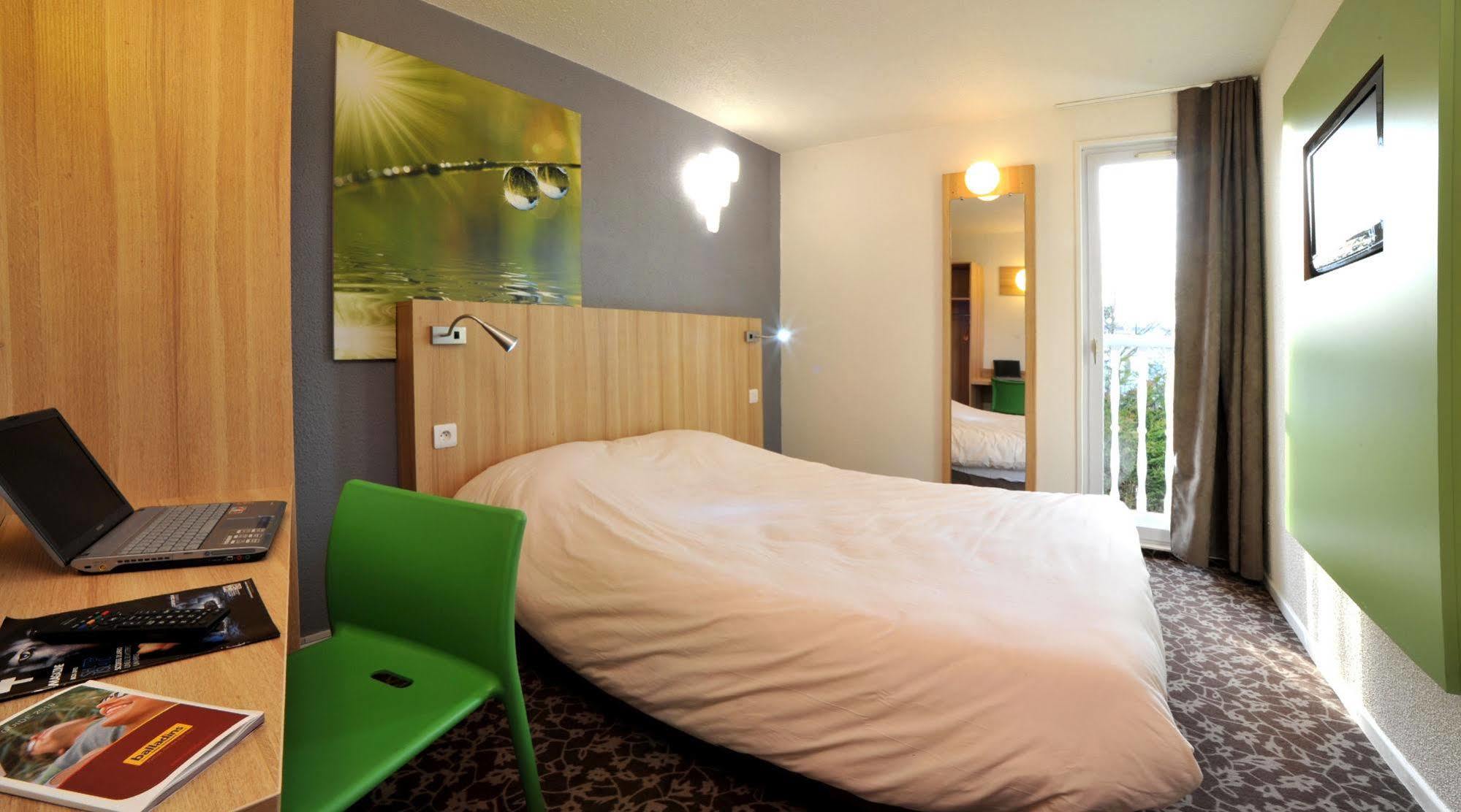 Enzo Hotels Trappes By Kyriad Direct Exterior foto