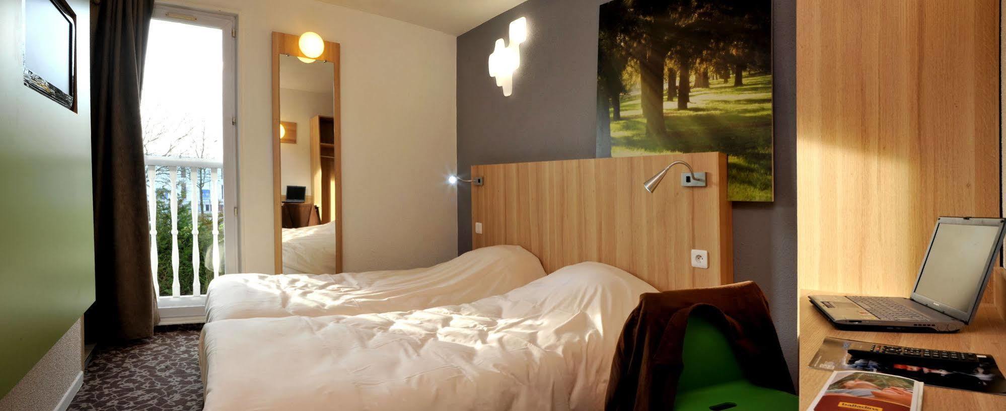 Enzo Hotels Trappes By Kyriad Direct Exterior foto