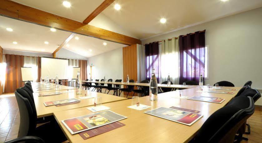 Enzo Hotels Trappes By Kyriad Direct Exterior foto